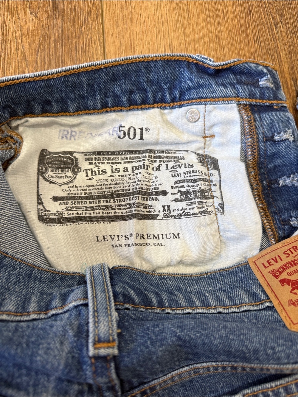 Levi's 501 w30 Women's Dark Blue Denim Cutoff Shorts - Picture 5 of 11